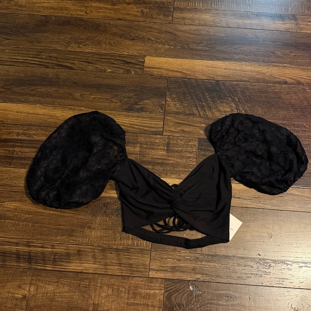 Chic Black Lace Puff Sleeve Crop Top